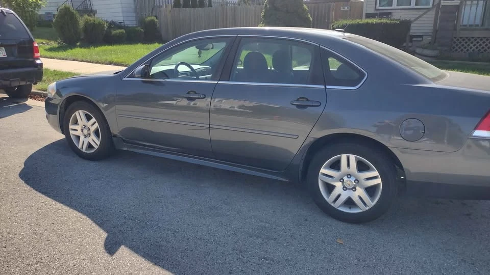 2010 Chevrolet Impala 9th Gen - Image 3 of 4
