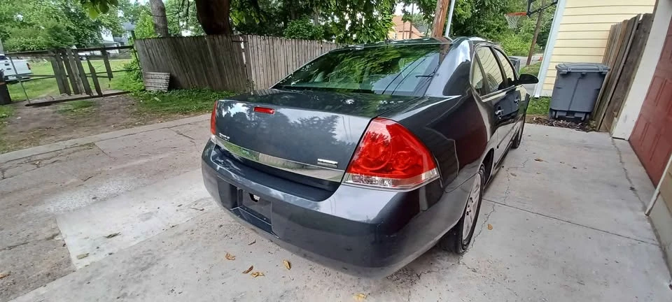 2010 Chevrolet Impala 9th Gen - Image 4 of 9