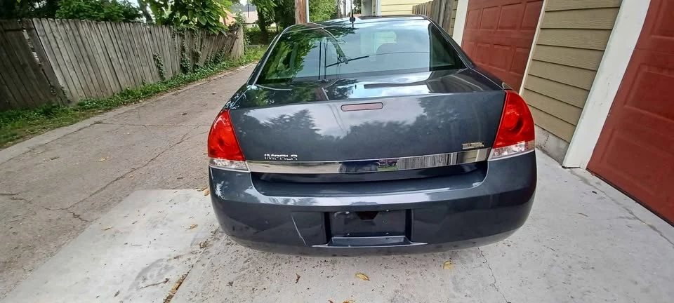 2010 Chevrolet Impala 9th Gen - Image 5 of 9