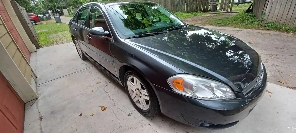 2010 Chevrolet Impala 9th Gen - Image 3 of 9