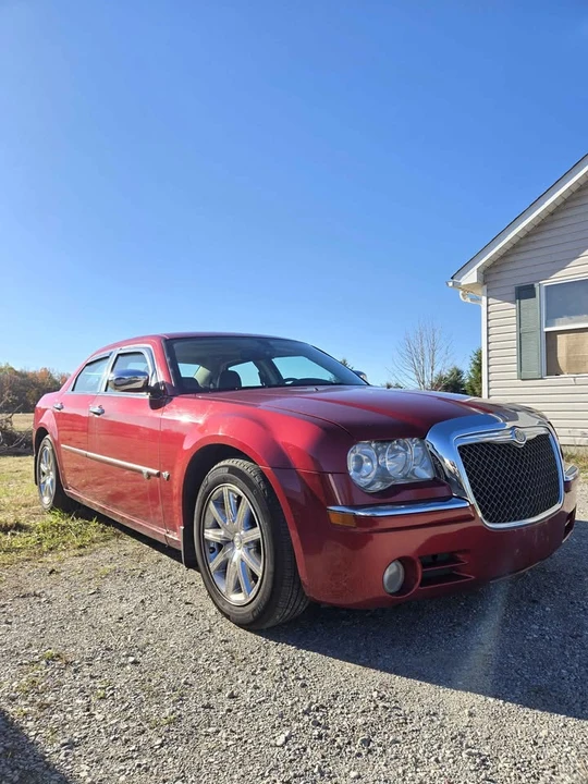 2010 Chrysler 300 (2005-2023) - Image 2 of 19