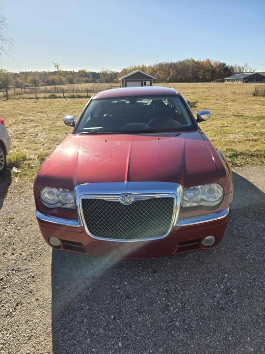 2010 Chrysler 300 (2005-2023) - Image 3 of 19