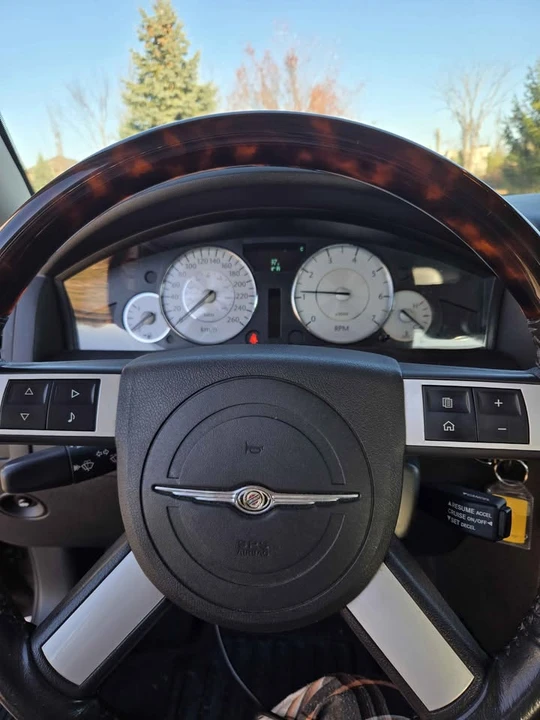 2010 Chrysler 300 (2005-2023) - Image 16 of 19