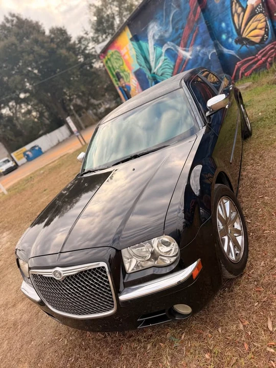 2010 Chrysler 300 (2005-2023) - Image 3 of 15