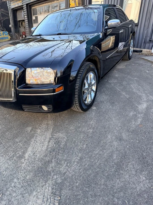2010 Chrysler 300 (2005-2023) - Image 13 of 21