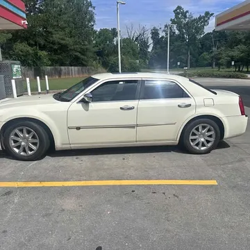 2010 Chrysler 300C John Varvatos Luxury Sedan 4D