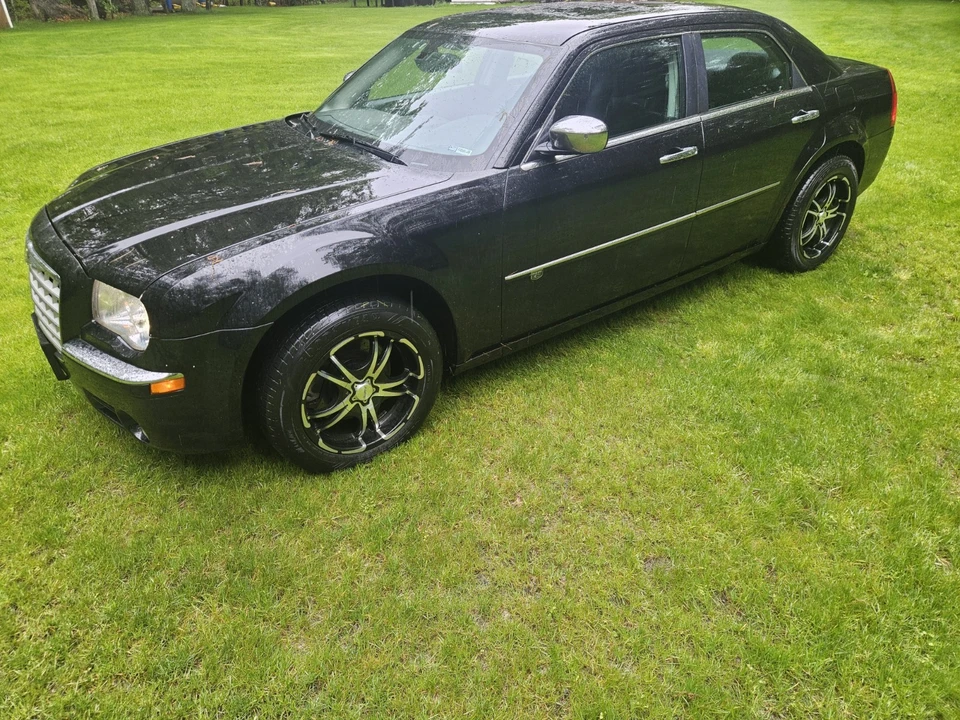2010 Chrysler 300 (2005-2023) - Image 31 of 31