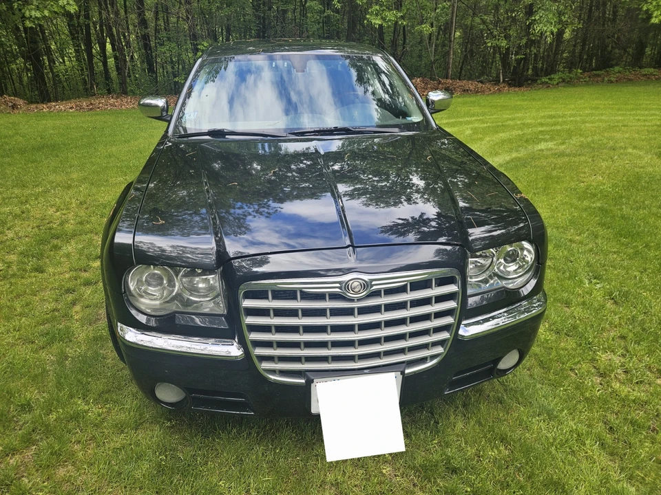 2010 Chrysler 300 (2005-2023) - Image 20 of 31