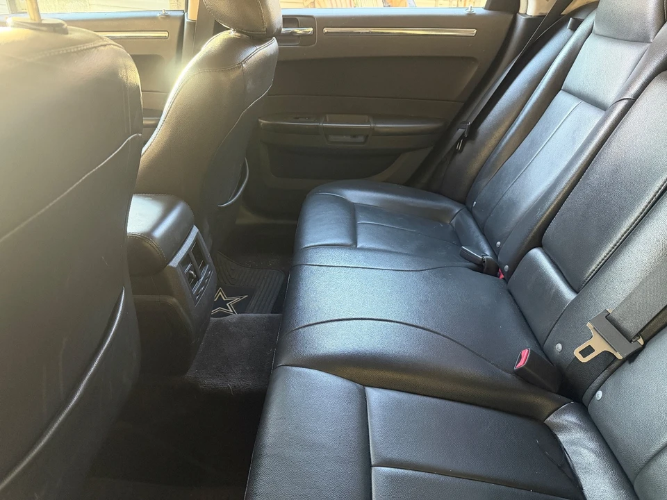 2010 Chrysler 300 (2005-2023) - Image 12 of 14