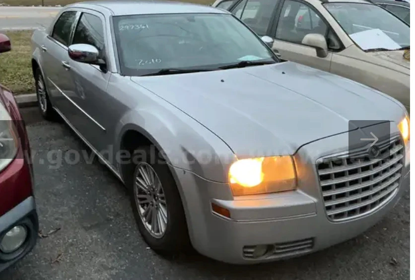 2010 Chrysler 300 (2005-2023) - Image 2 of 14