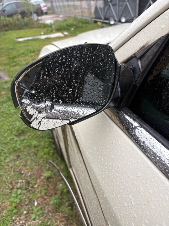 2010 Chrysler 300 (2005-2023) - Image 11 of 21