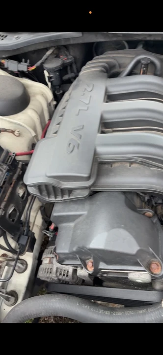 2010 Chrysler 300 (2005-2023) - Image 12 of 16