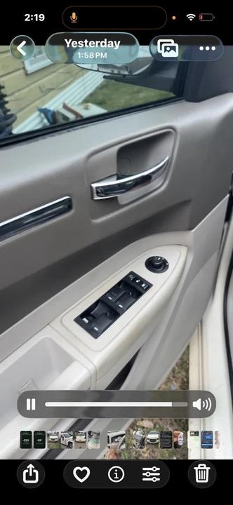 2010 Chrysler 300 (2005-2023) - Image 7 of 16