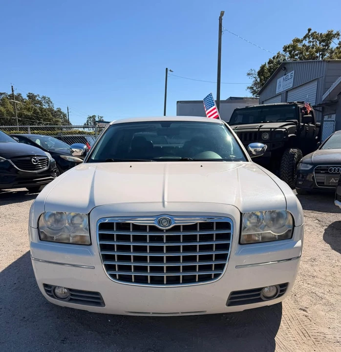 2010 Chrysler 300 (2005-2023) - Image 2 of 17