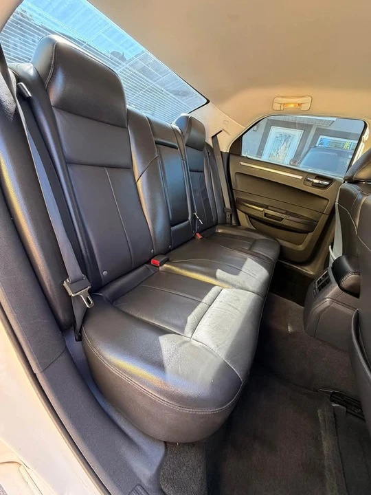2010 Chrysler 300 (2005-2023) - Image 17 of 17