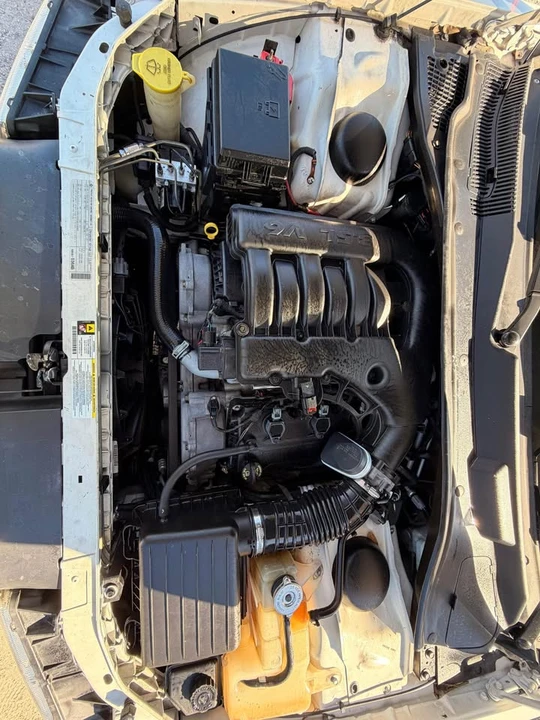 2010 Chrysler 300 (2005-2023) - Image 13 of 17
