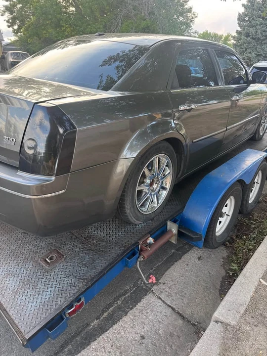 2010 Chrysler 300 (2005-2023) - Image 3 of 7