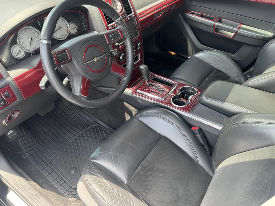 2010 Chrysler 300 (2005-2023) - Image 4 of 8