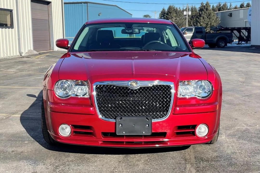 2010 Chrysler 300 (2005-2023) - Image 2 of 9