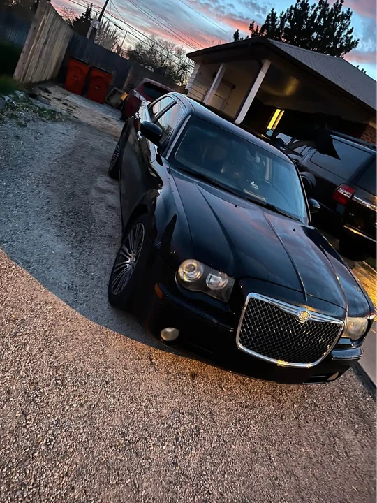 2010 Chrysler 300 (2005-2023) - Image 17 of 17