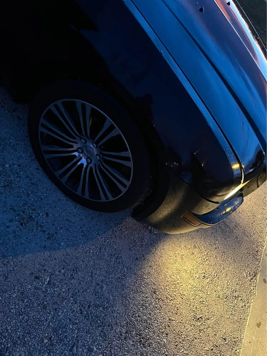 2010 Chrysler 300 (2005-2023) - Image 6 of 17