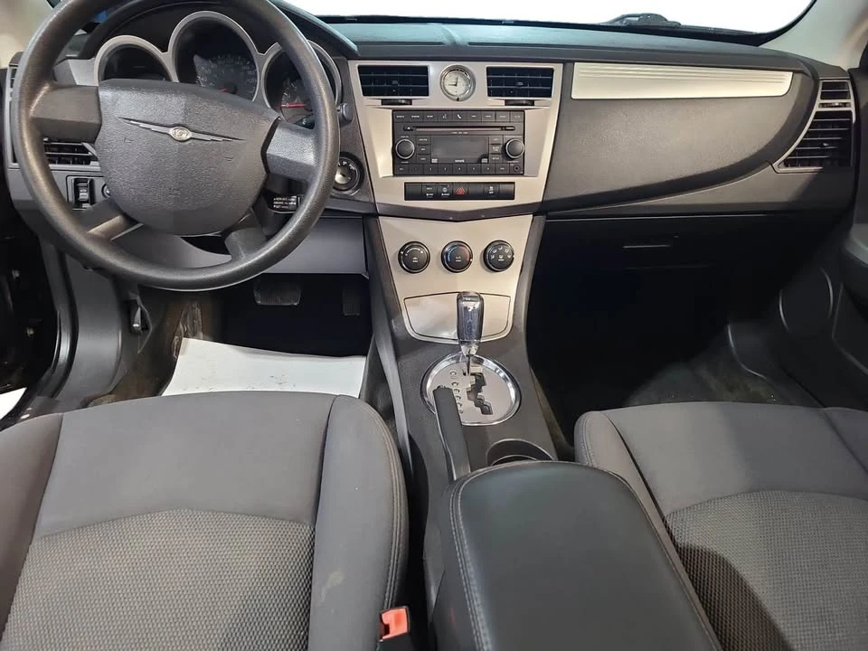 2010 Chrysler Sebring - Image 10 of 18