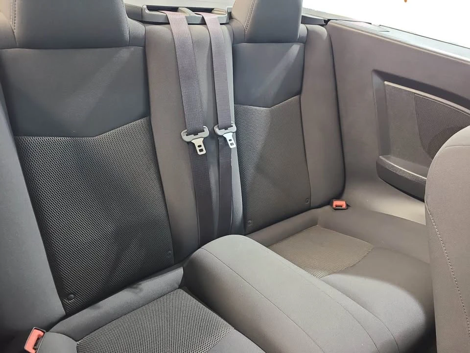 2010 Chrysler Sebring - Image 13 of 18