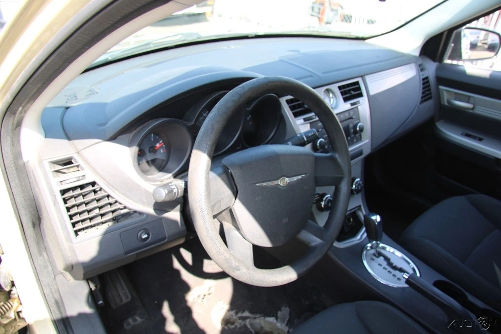 2010 Chrysler Sebring - Image 15 of 21