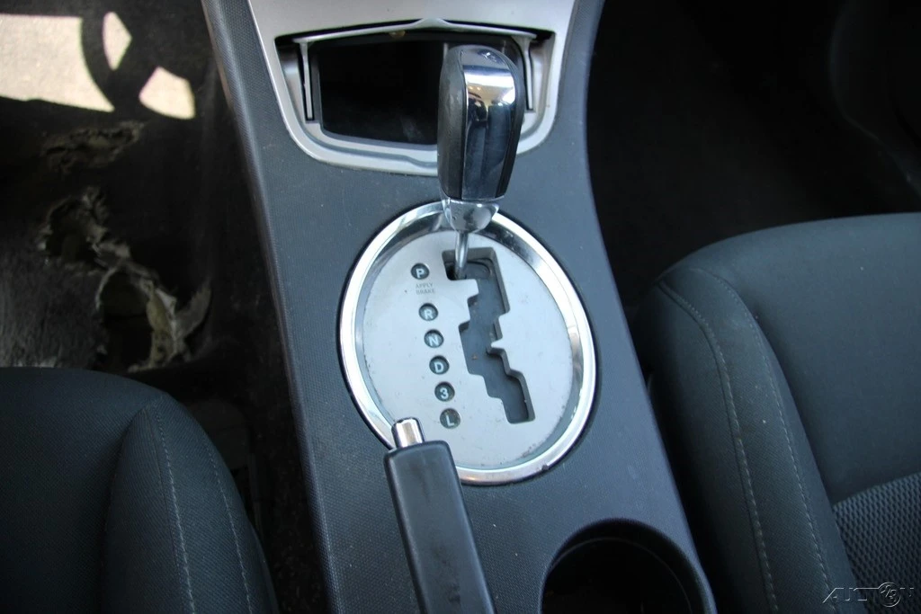 2010 Chrysler Sebring - Image 19 of 21