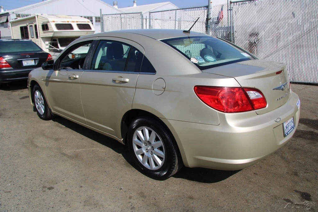 2010 Chrysler Sebring - Image 5 of 21