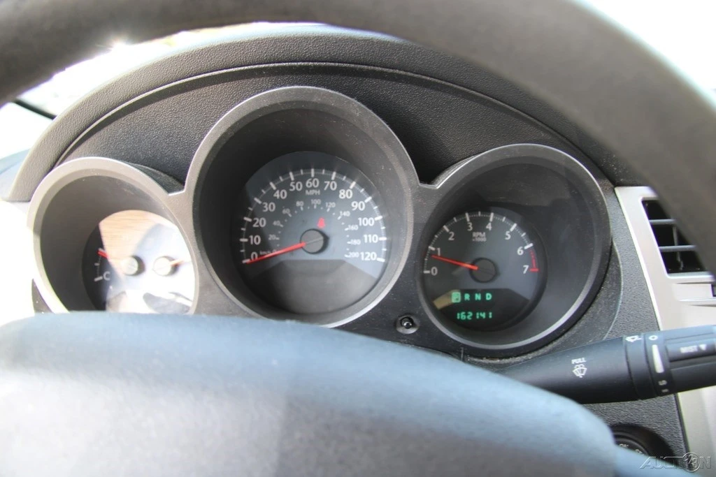 2010 Chrysler Sebring - Image 16 of 21