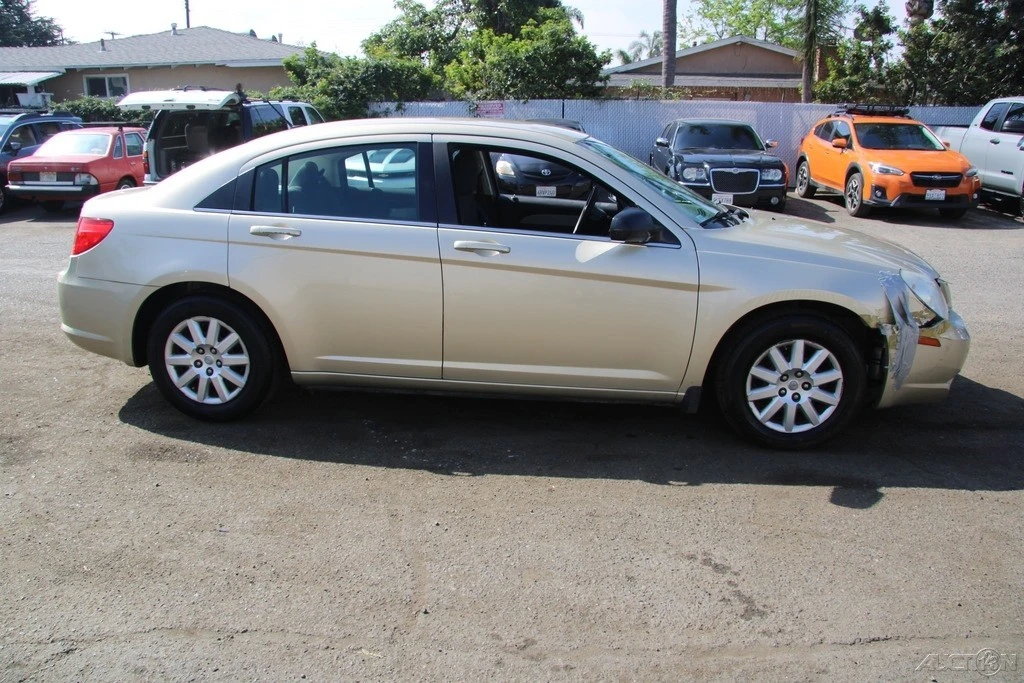 2010 Chrysler Sebring - Image 9 of 21