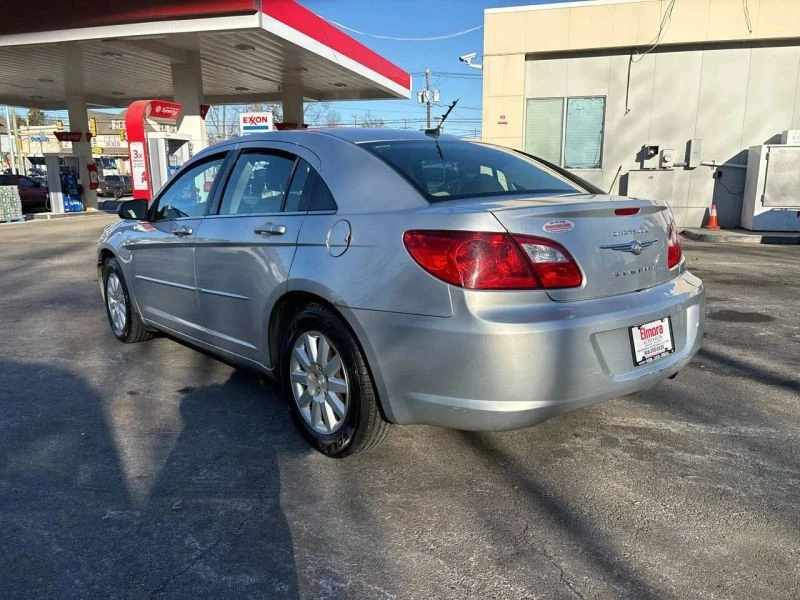 2010 Chrysler Sebring - Image 4 of 12