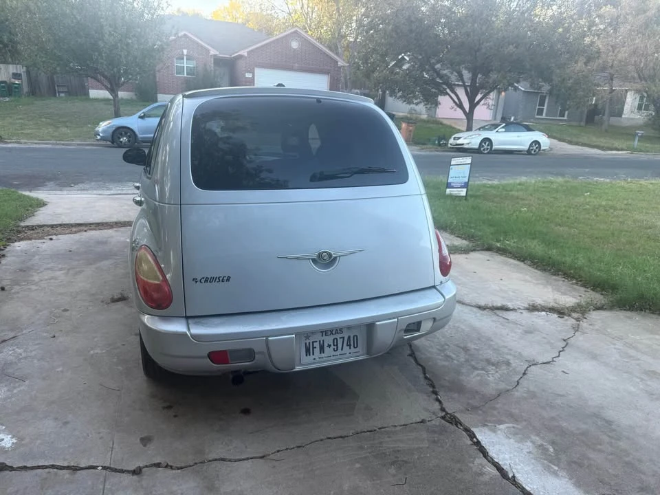 2010 Chrysler PT Cruiser - Image 3 of 8