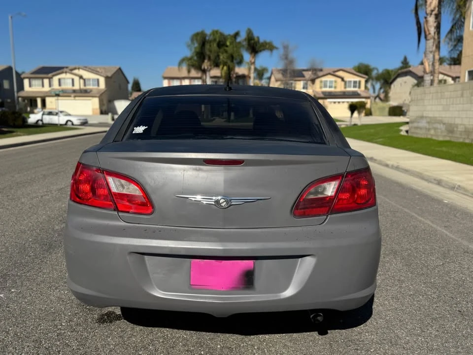 2010 Chrysler Sebring - Image 6 of 9