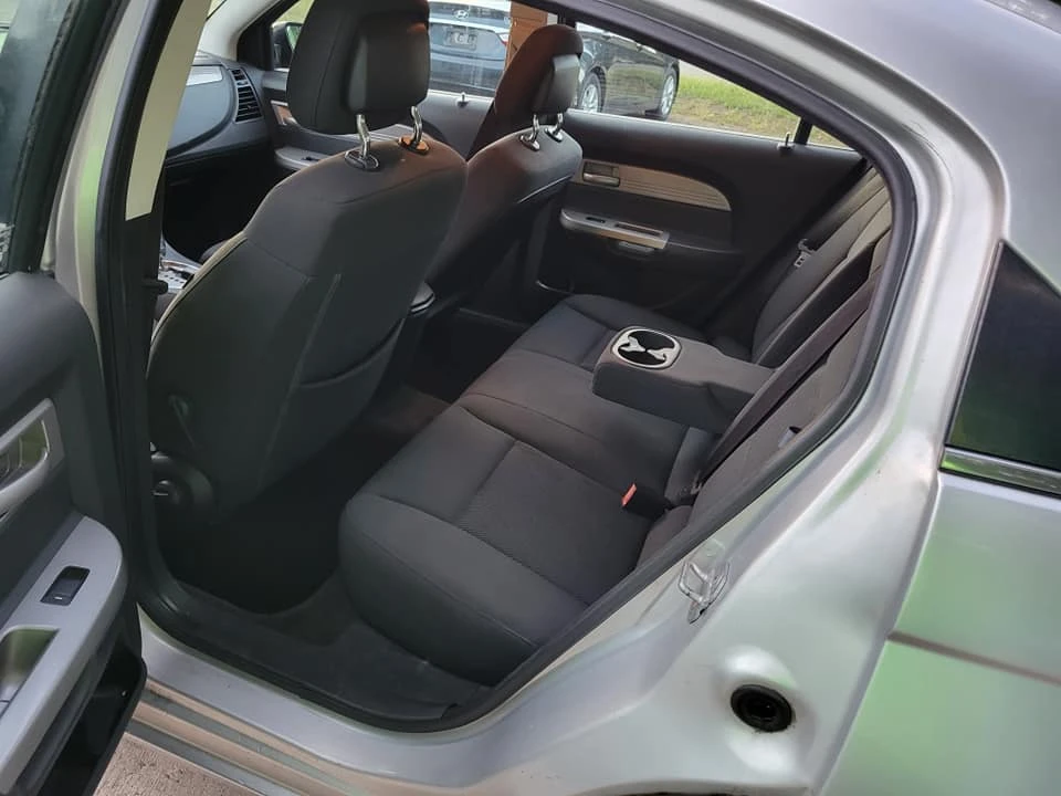 2010 Chrysler Sebring - Image 7 of 12