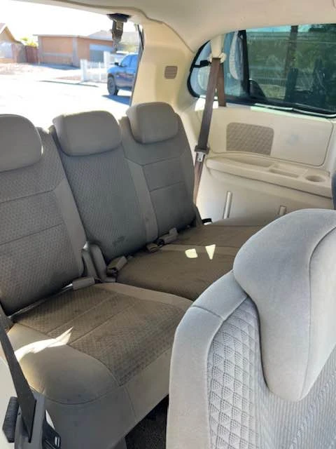 2010 Chrysler Town & Country - Image 13 of 17