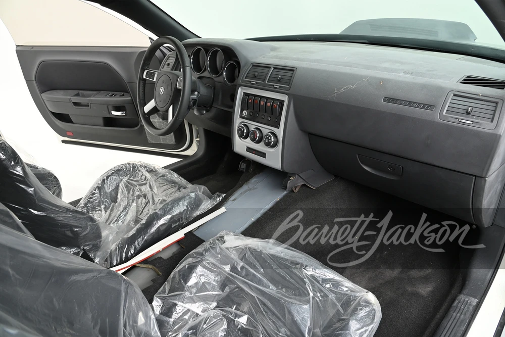 2010 Dodge Challenger 3rd Gen - Image 6 of 15