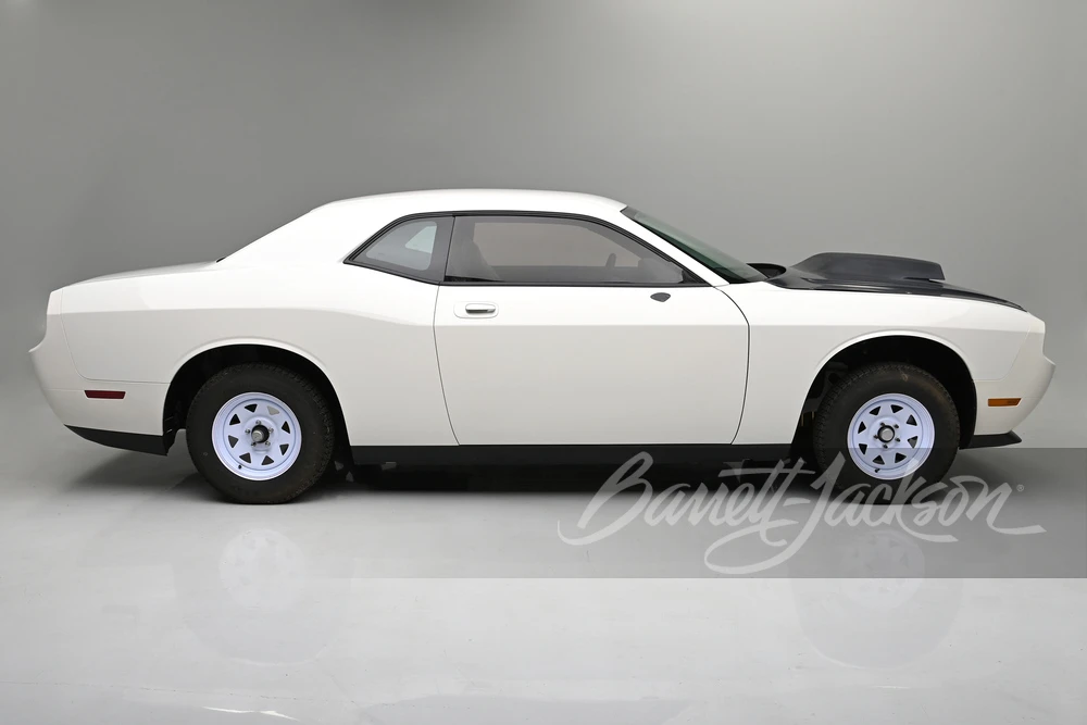 2010 Dodge Challenger 3rd Gen - Image 15 of 15