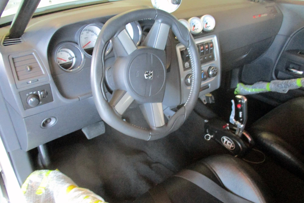 2010 Dodge Challenger 3rd Gen - Image 4 of 5