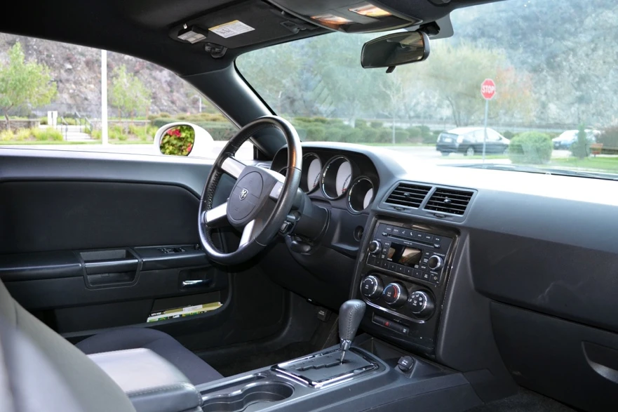 2010 Dodge Challenger 3rd Gen - Image 4 of 5