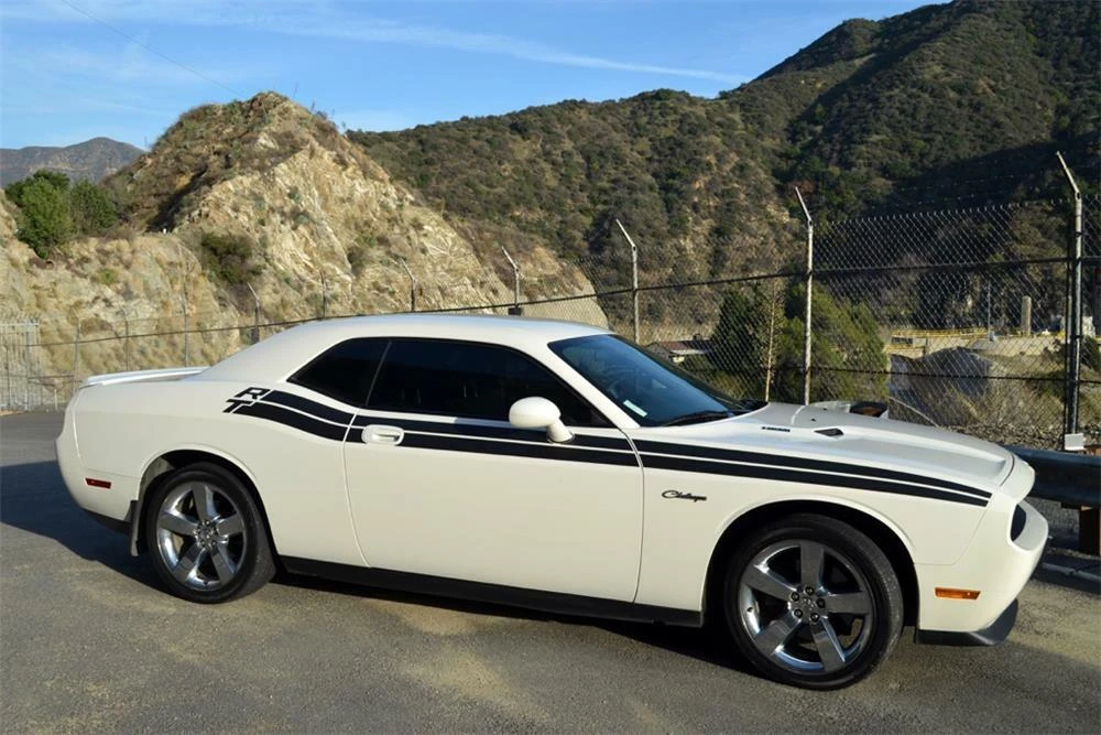 2010 Dodge Challenger 3rd Gen - Image 5 of 5