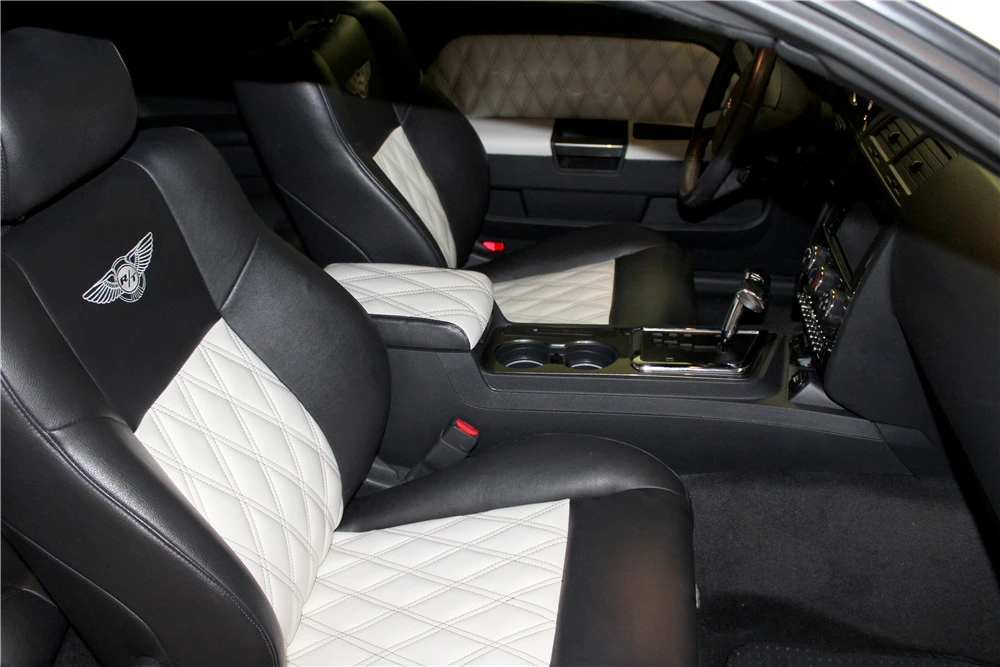 2010 Dodge Challenger 3rd Gen - Image 4 of 5
