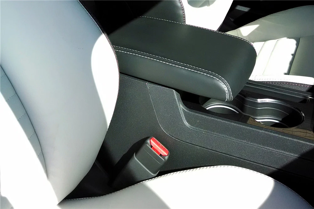 2010 Dodge Challenger SRT8 & 392 3rd Gen - Image 4 of 4