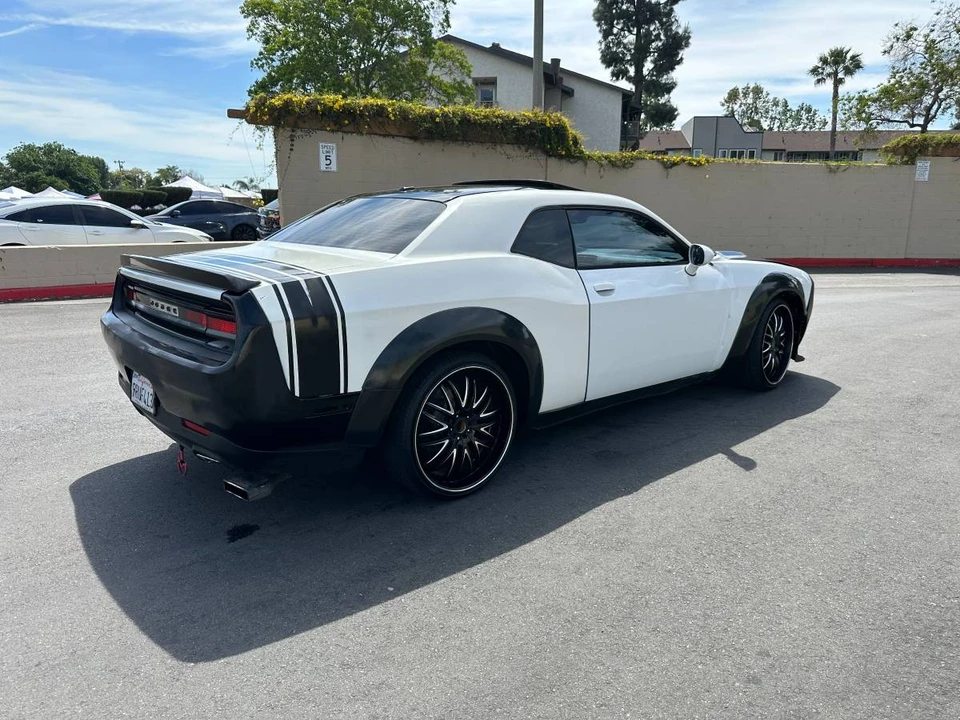 2010 Dodge Challenger 3rd Gen - Image 15 of 15