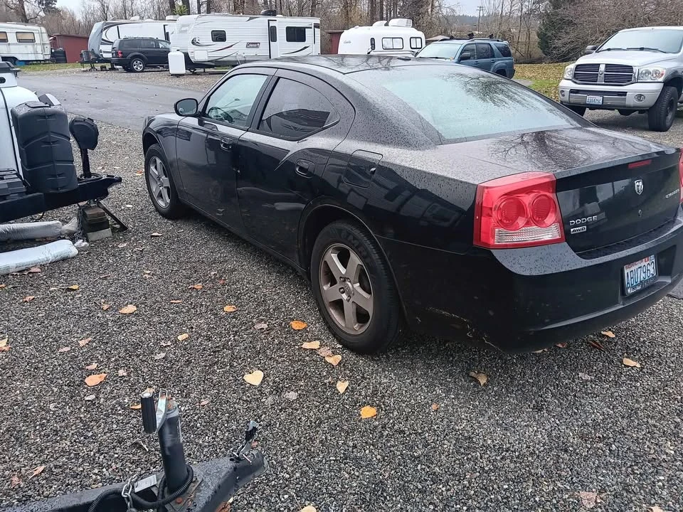 2010 Dodge Charger 6th Gen - Image 3 of 5
