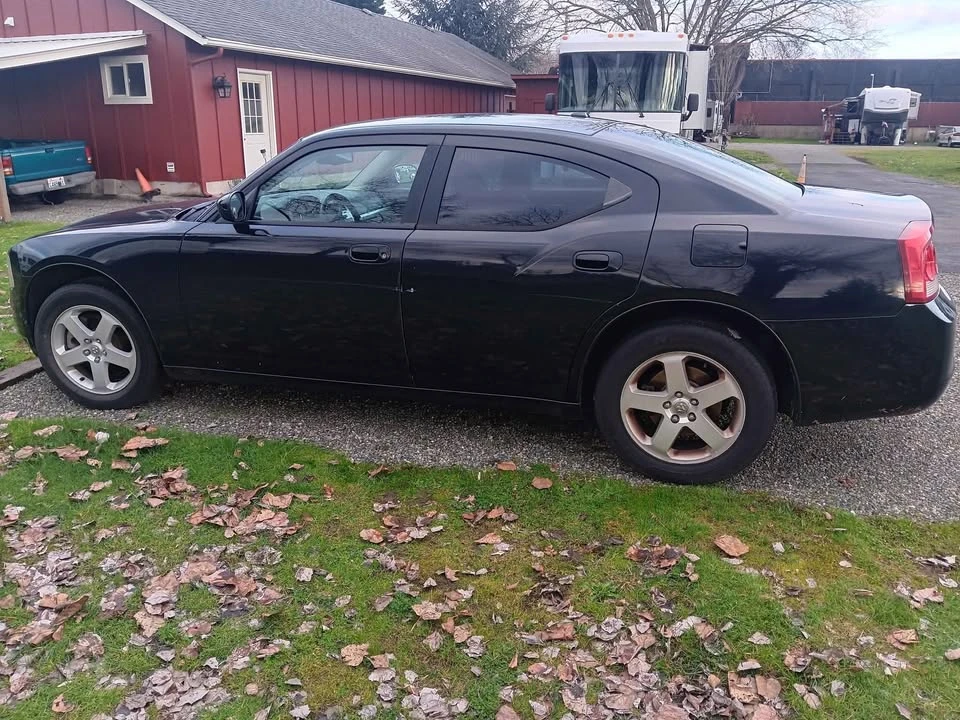 2010 Dodge Charger 6th Gen - Image 2 of 10