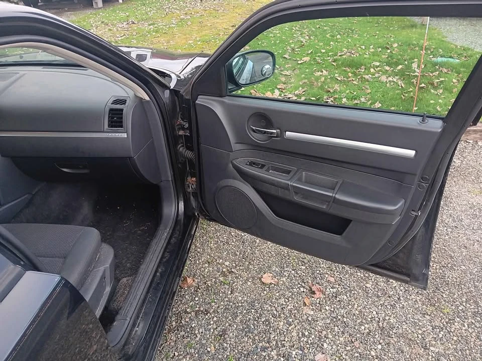 2010 Dodge Charger 6th Gen - Image 7 of 10