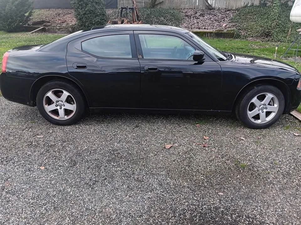 2010 Dodge Charger 6th Gen - Image 3 of 10