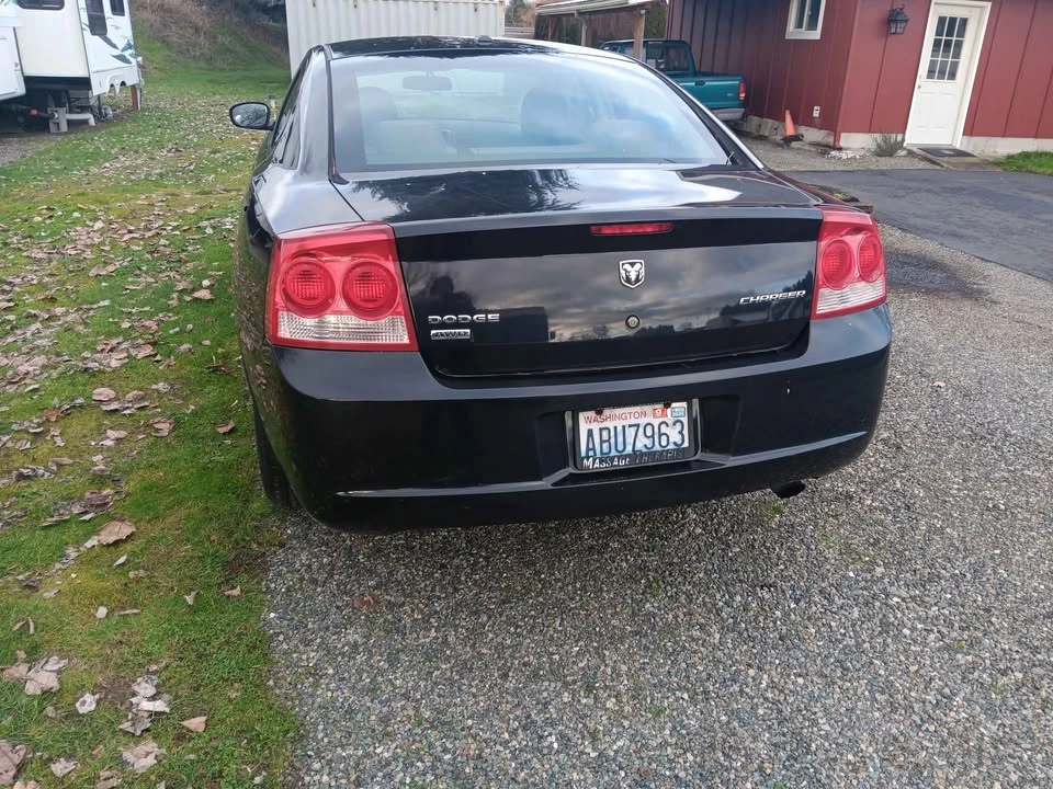 2010 Dodge Charger 6th Gen - Image 4 of 10